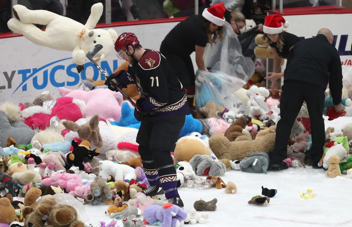 Tucson Roadrunners Teddy Bear Toss 2019
