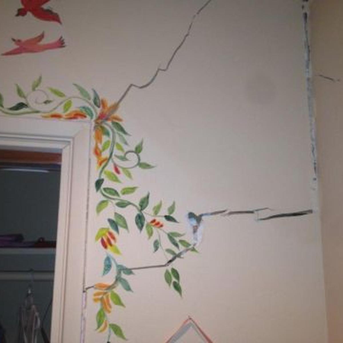 Cracks On The Ceiling Don T Always Mean Big Trouble Home