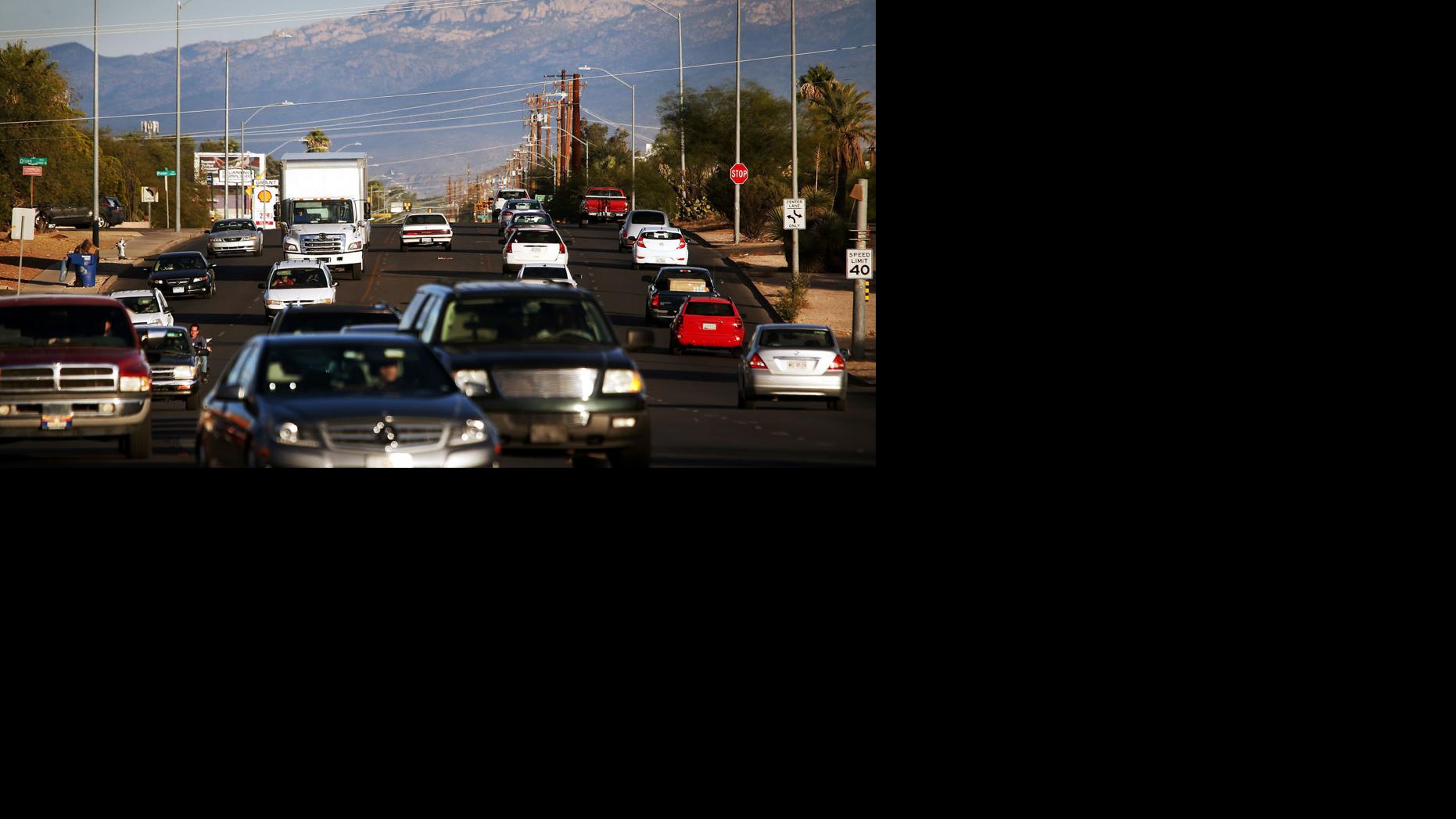 Traffic light outage closes Grant and Campbell intersection in Tucson