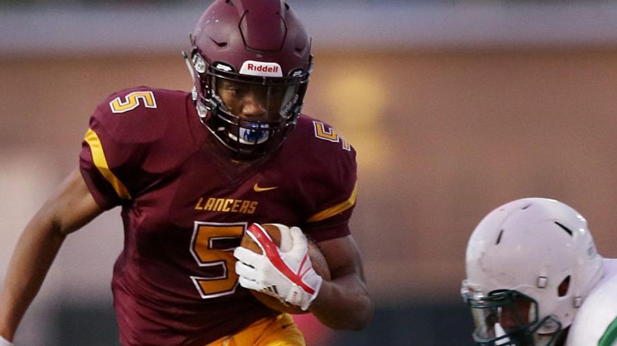 Coastal Carolina aims high, offers Salpointe Catholic star Bijan Robinson