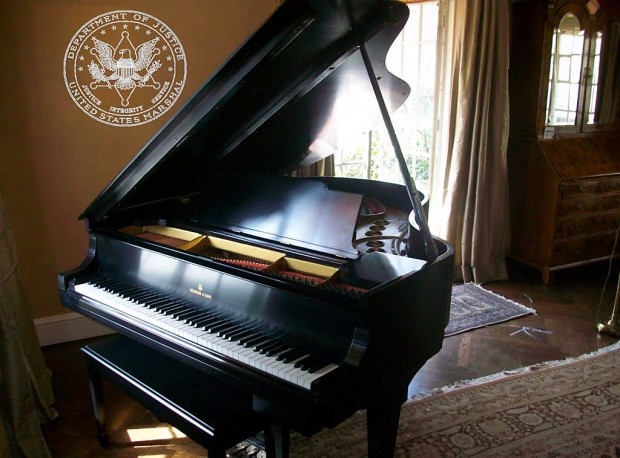 Ring brings in $550,000 at auction to benefit schemer Madoff's victims   