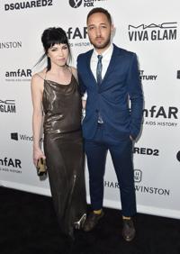 Carly Rae Jepsen brings holiday cheer to Fox