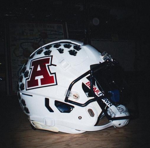 uahelmet.091125.jfif