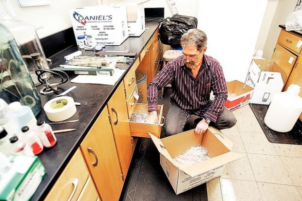 State shuts its Tucson health lab  