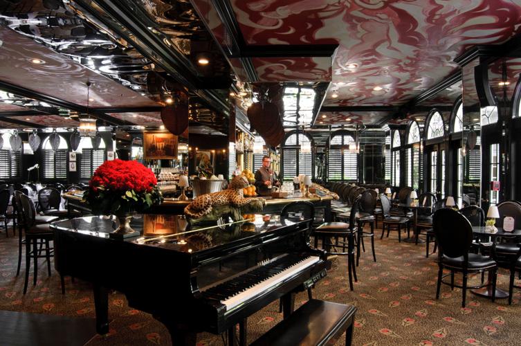 The Leopard Bar at the Chesterfield Palm Beach is one of the island's hottest night spots.
