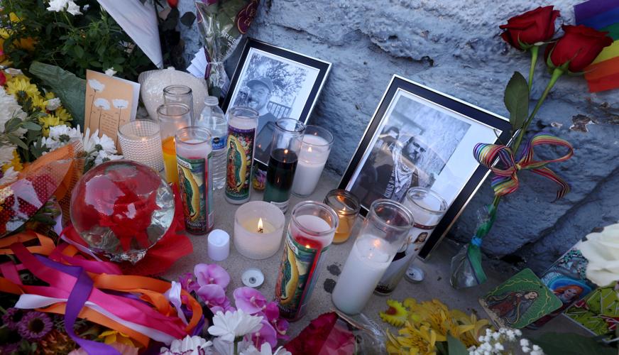 Gunman left note about hate; recently moved to Tucson, no connection to victims