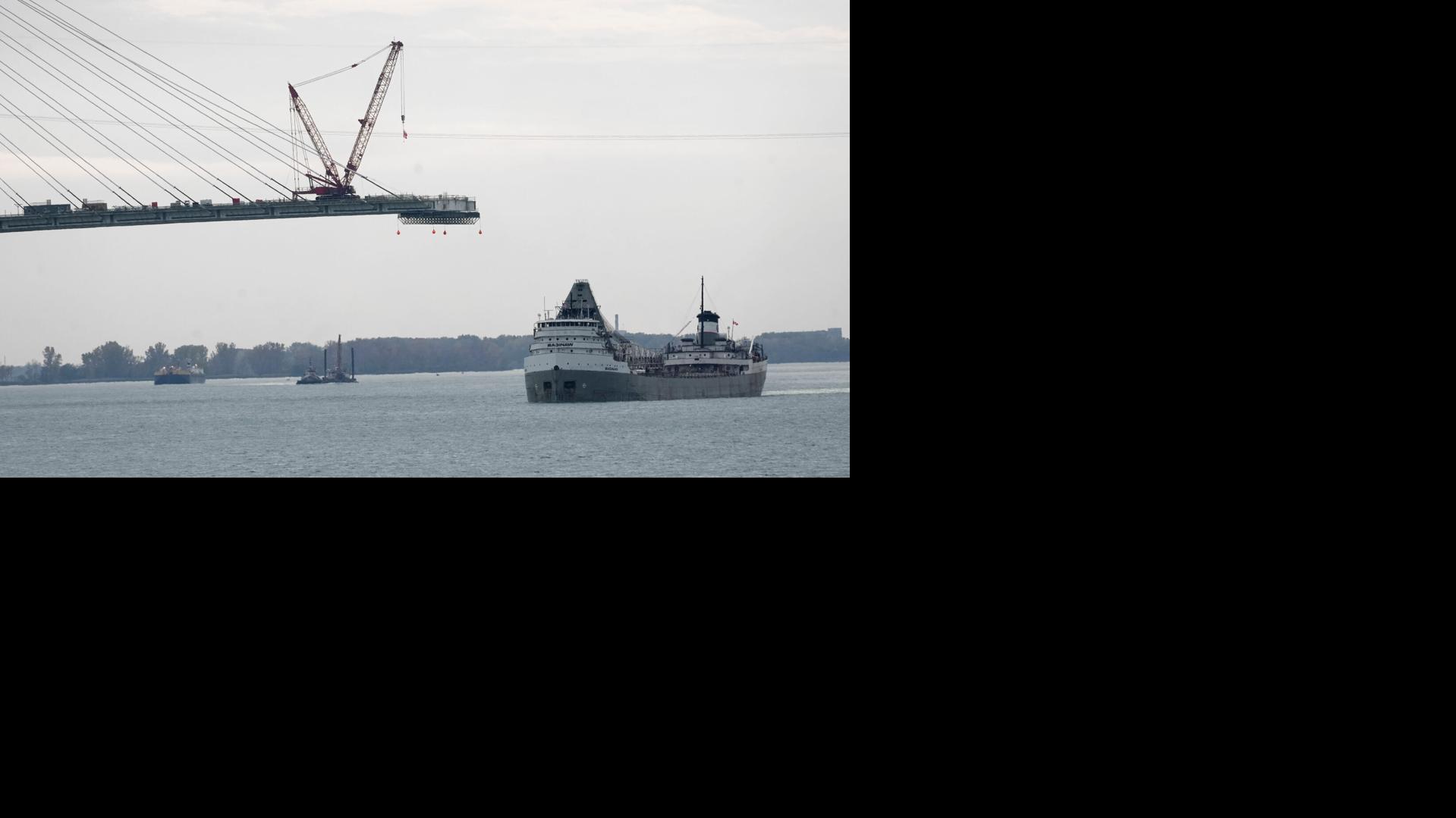 US-Canada bridge dispute deepens; FAA closes airspace in Texas | Hot off the Wire podcast