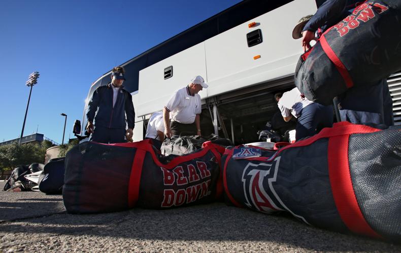 Arizona Wildcats depart for Omaha