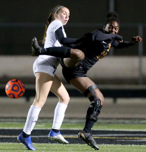 022119-spt-hs soccer salpointe-p3.jpg