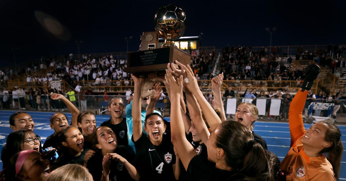 Salpointe vs Walden Grove, state 4A girls soccer final (copy)