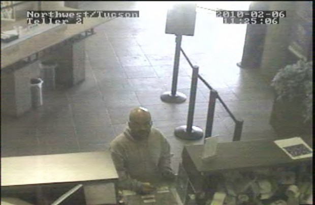 FBI looking for serial bank robber