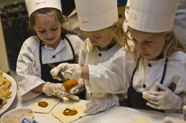 Homer Davis students get taste of cooking   