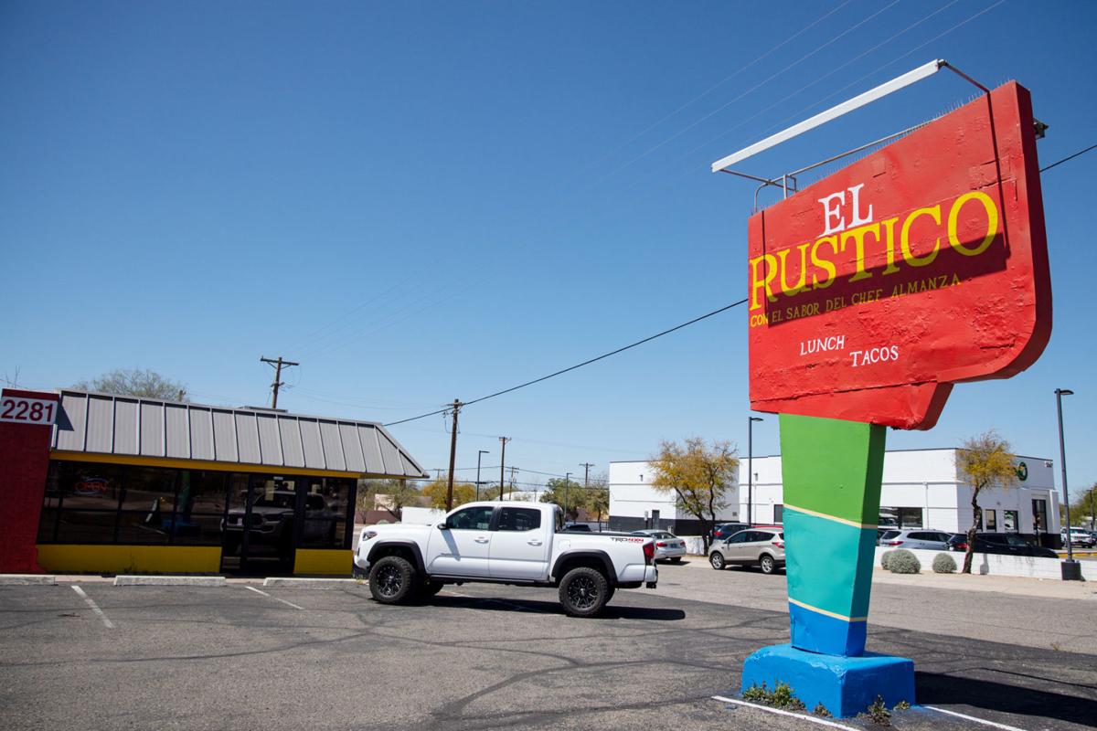 Tucson food community comes together to help charismatic chef who