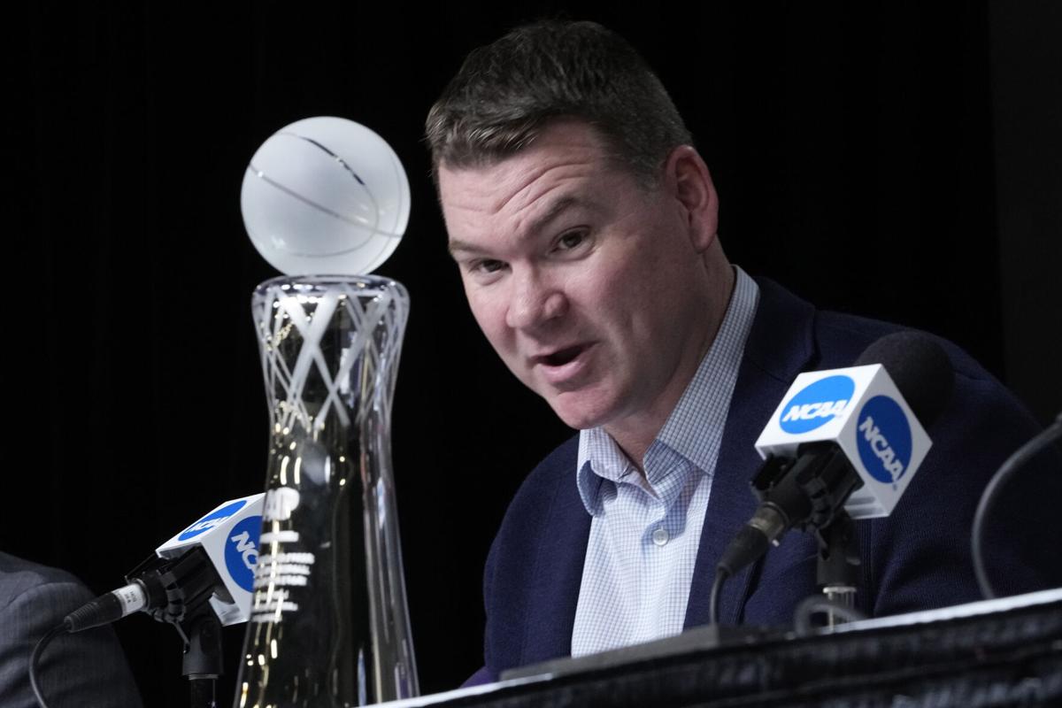 040222-tuc-spt-uabknotes-p1