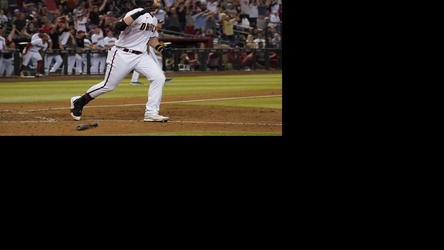OPENING DAY WALK-OFF HOMER!! Seth Beer ends the night with a walk-off blast  for D-backs!! 