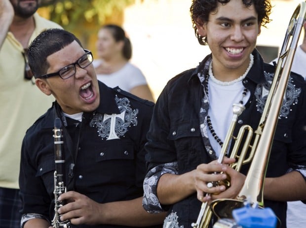 Techno bandas play big on south side    