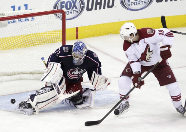NHL: Columbus' Bobrovsky outlasts Coyotes' Smith in goalie battle    