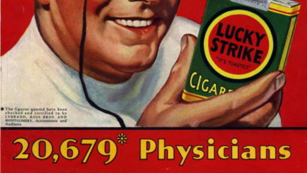 is chewing tobacco legal in singapore In 1992, Singapore banned the sale of chewing gum after vandals kept  jamming MRT train doors with it. The move worked, gum litter cases dropped  from 525 a day to just 2