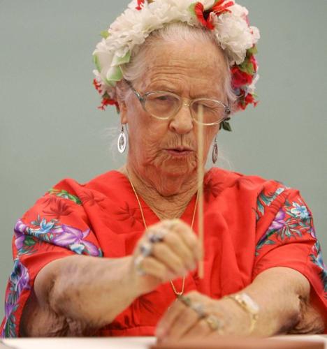 Art tutors hold free classes for seniors   