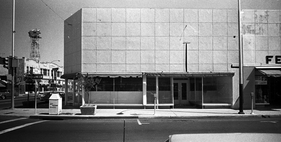 Dave Bloom & Sons / Hydra