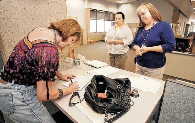 Bronson's critics initiate recall drive  