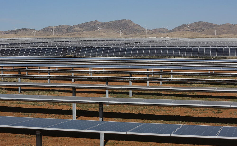 new-tucson-electric-solar-array-will-have-ability-to-power-21-000-homes