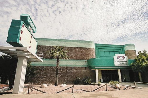 Catalina theater's closing surprises would-be buyers  