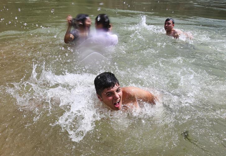 Teens conquer Grand Canyon hike