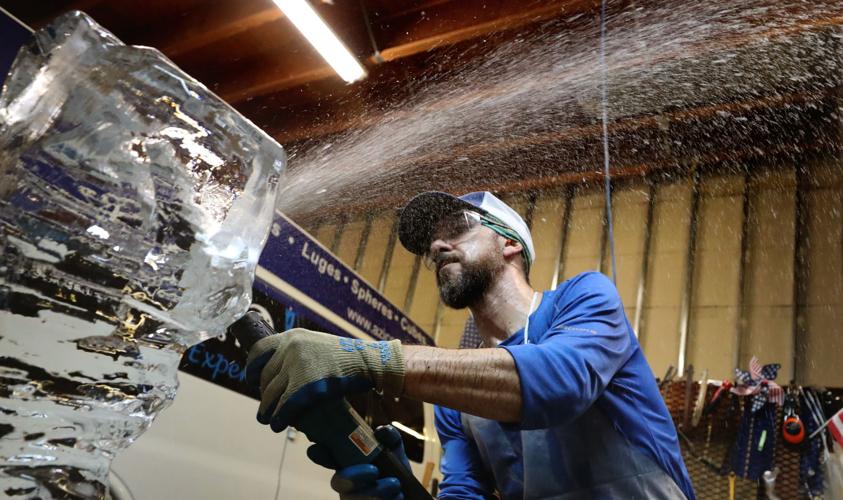 Local business thrives making ice art in the desert