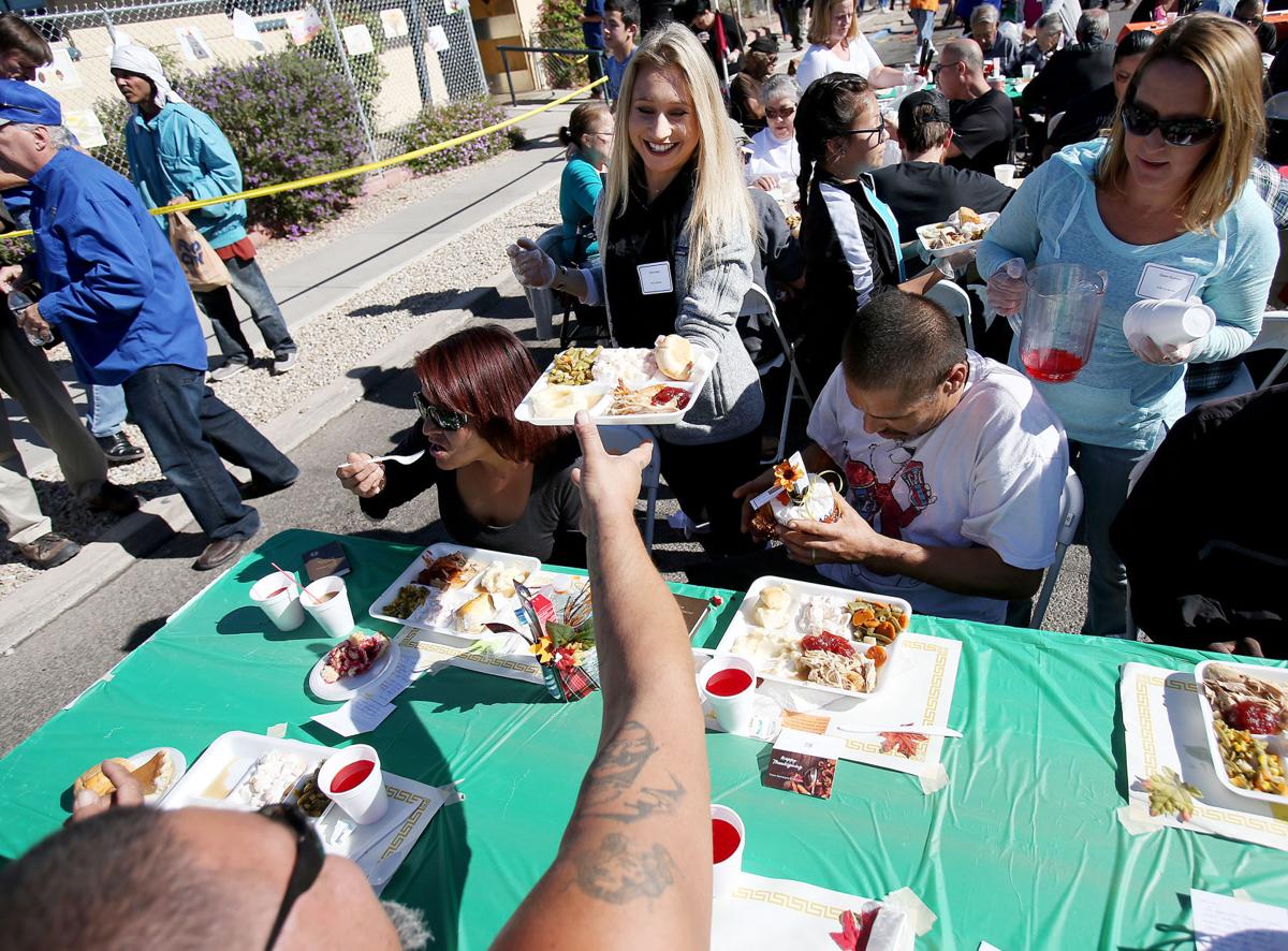 Photos: 28th Annual Thanksgiving Street Banquet in South ...