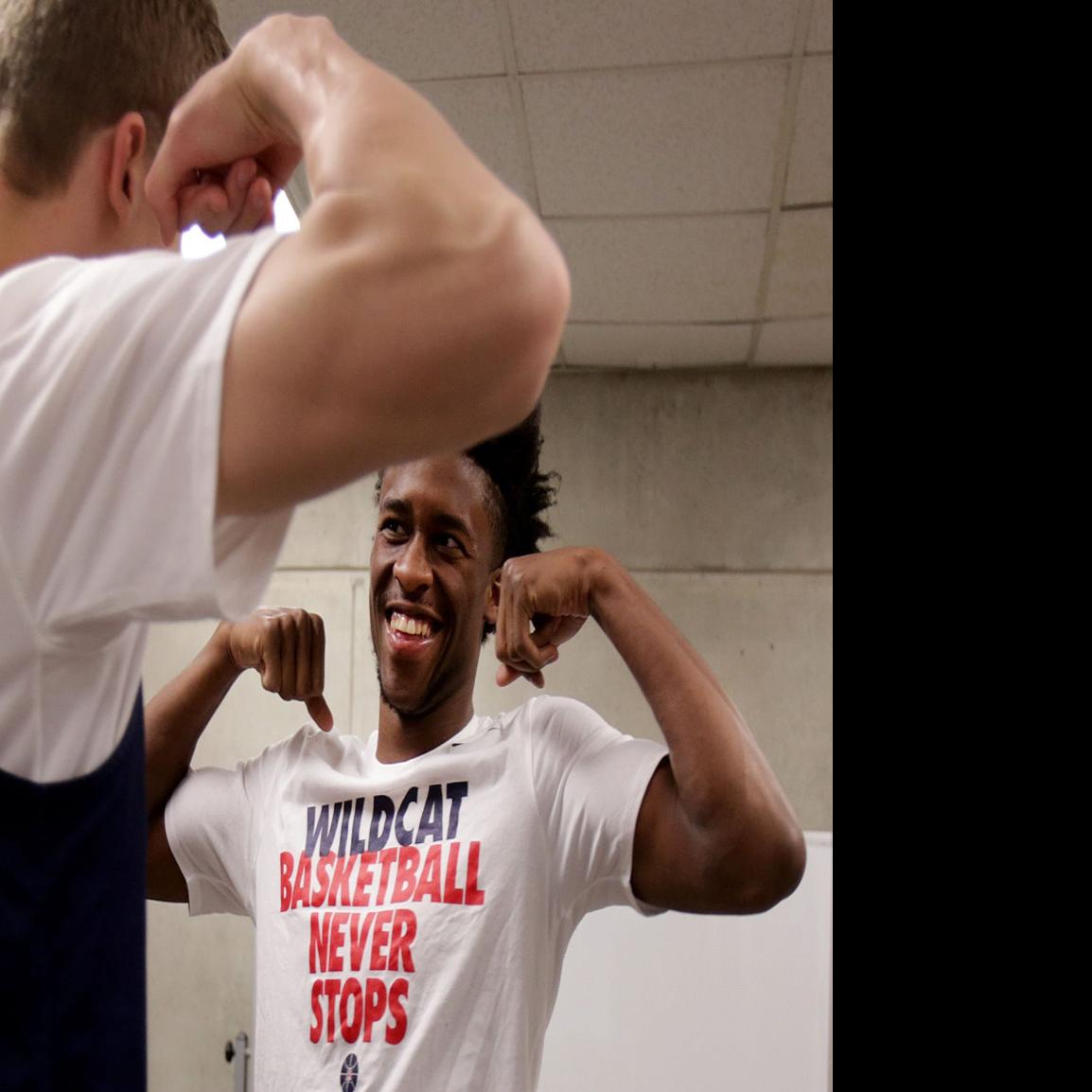 New Two Way Contract Could Be Luring Arizona Wildcats Like