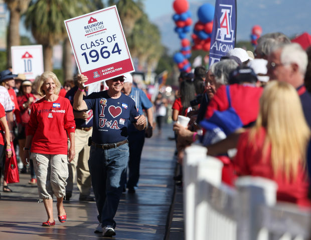 2014 UA Homecoming Parade