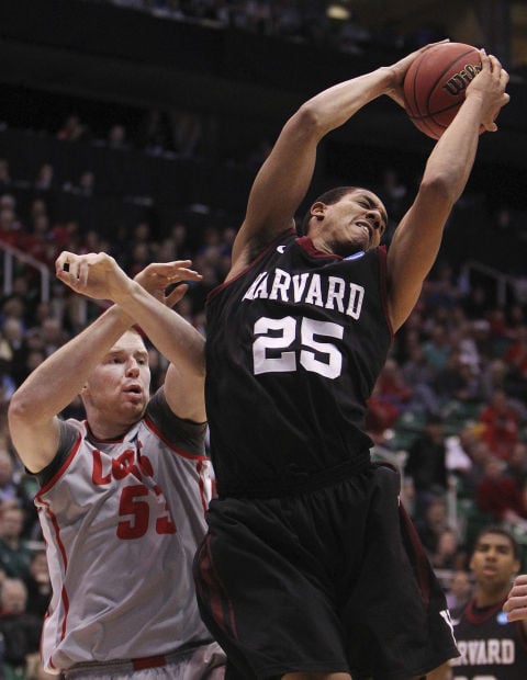 NCAA tournament West Region: No. 6 Arizona vs. No. 14 Harvard: Cats get memo: Harvard good    