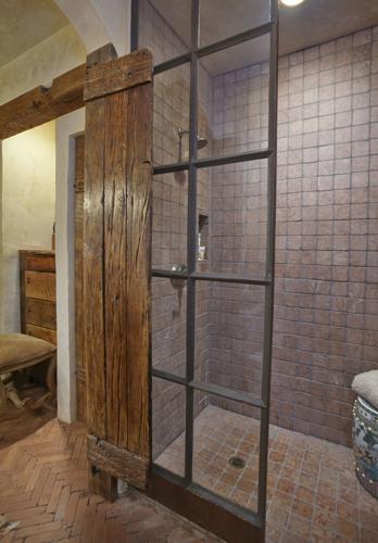 Home sale in Catalina Foothills