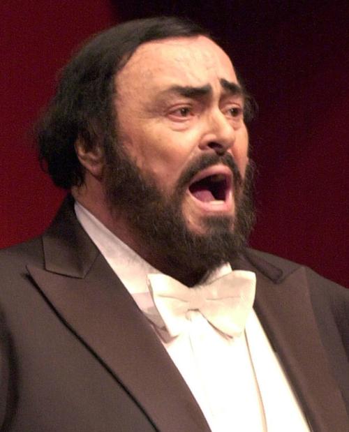 PEOPLE PAVAROTTI