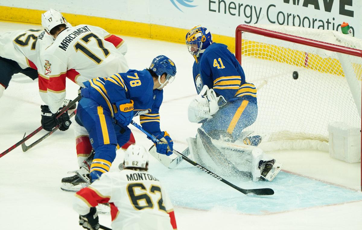Buffalo Sabres host the Florida Panthers
