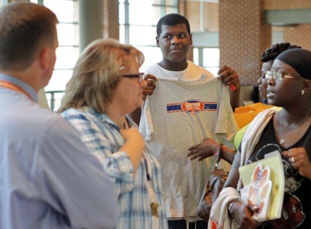 Transfer students sign up in the Clayton School District