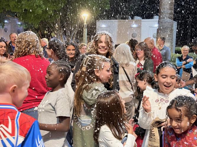 Broadway in Tucson puts audience in holiday spirit with 'Grinch' musical