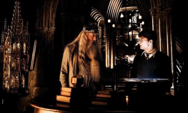 Studios boldly go for more Oscar fare  