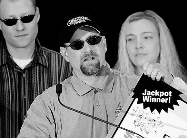 8 meatpackers live high on Powerball hog  