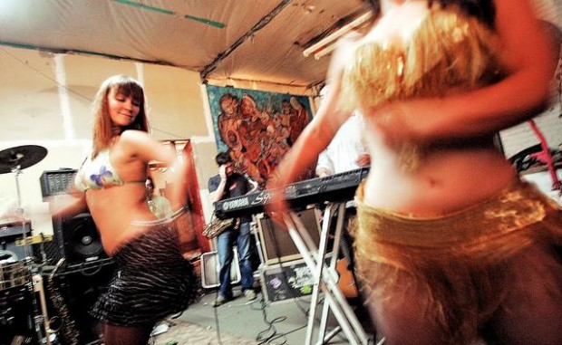 Dancers? But of course  