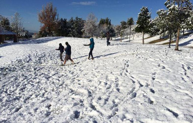 Snowfall in Arizona, California