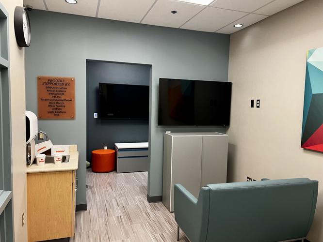 Foundations open new teen lounge at Diamond Children's hospital