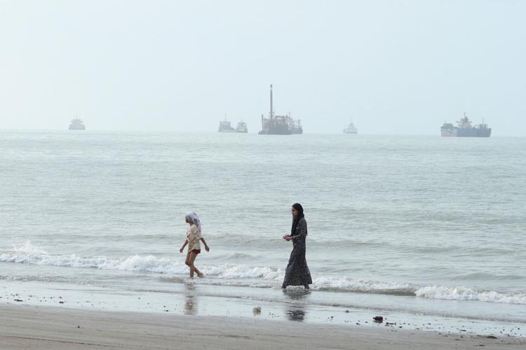 Vessels in the Strait of Hormuz near the beach of Bandar Abbas