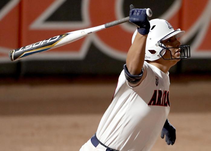 021122-tuc-spt-uasoftball-p1