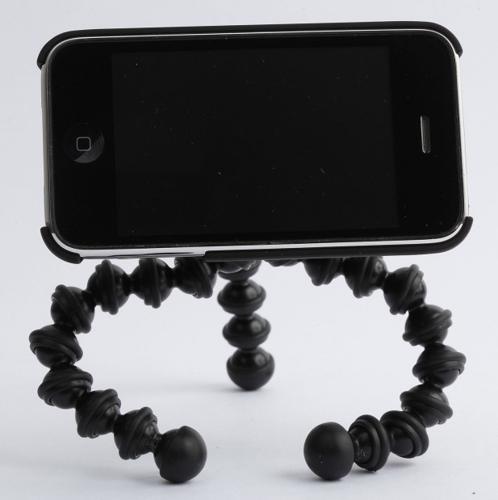 Accessories to jazz up mobile phones  