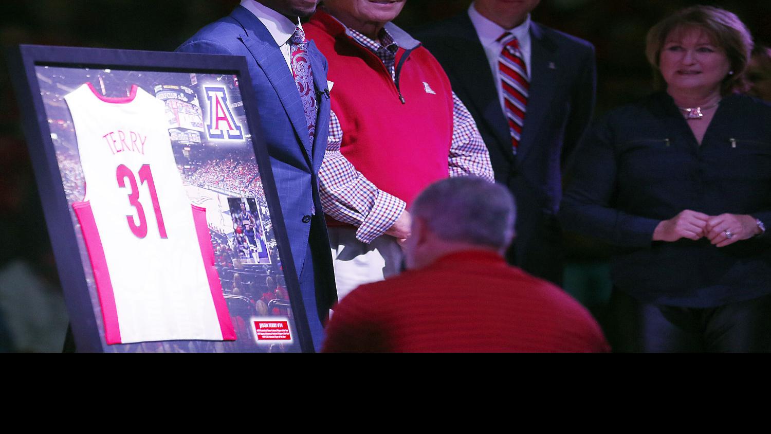 Hansen S Sunday Notebook Jason Terry Will Bring Happy Face To Wildcats But It S Sean Miller Who Still Calls All The Shots Wildcats Tucson Com