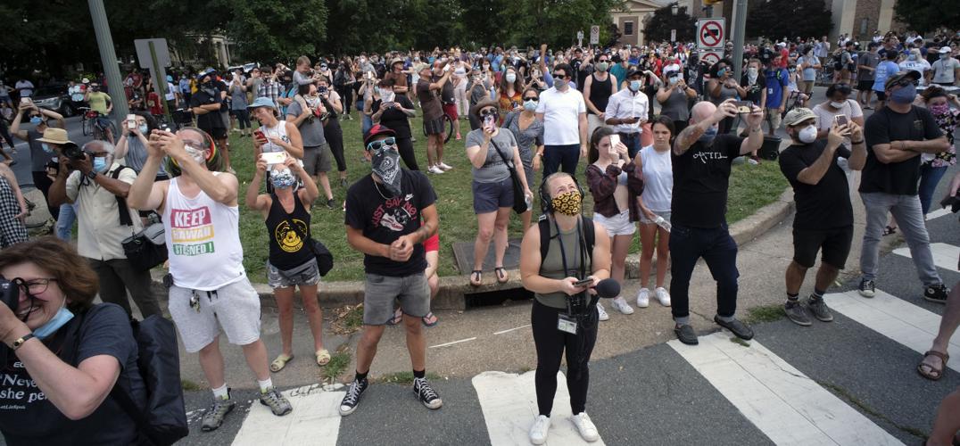 20200702_MET_STATUE_BB13