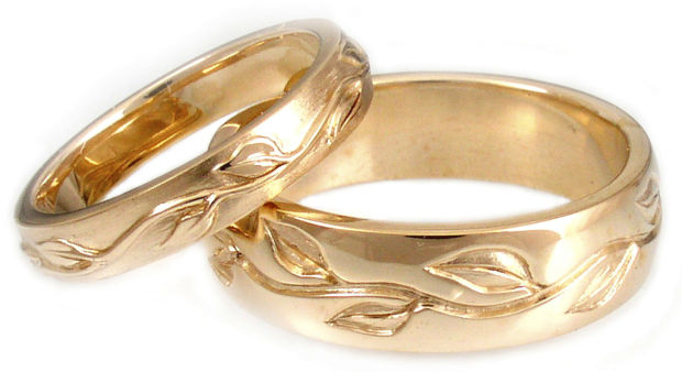More people picking up jewelry, diamonds online    