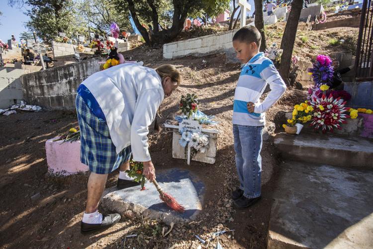 Day of the Dead in Nogales, Son.